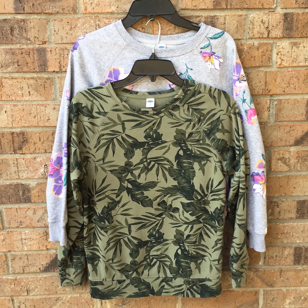 2 OLD NAVY Sweatshirts